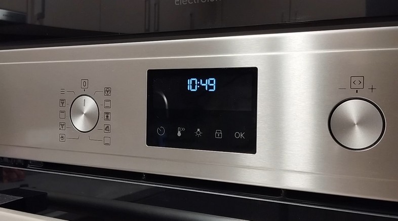 Electric oven